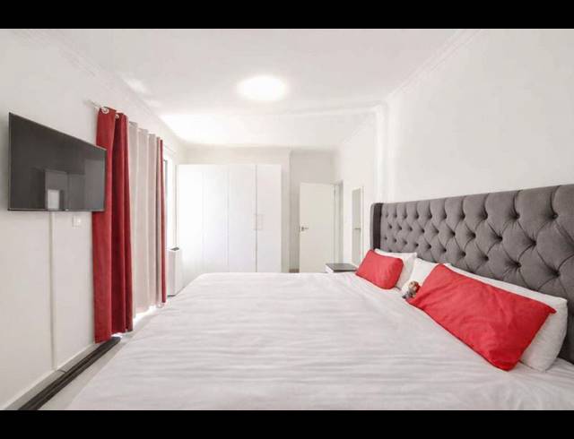 2 BEDROOM APARTMENT FOR SALE IN UMHLANGA RIDGE